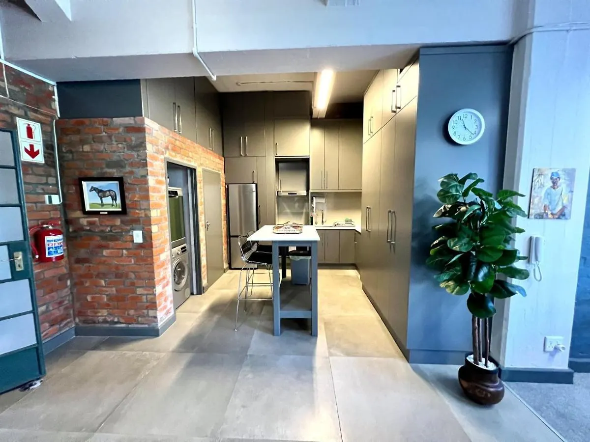 No Load-Shedding Spacious Apartment Kapstadt